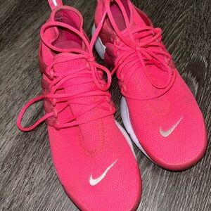 Nike presto pink shoes